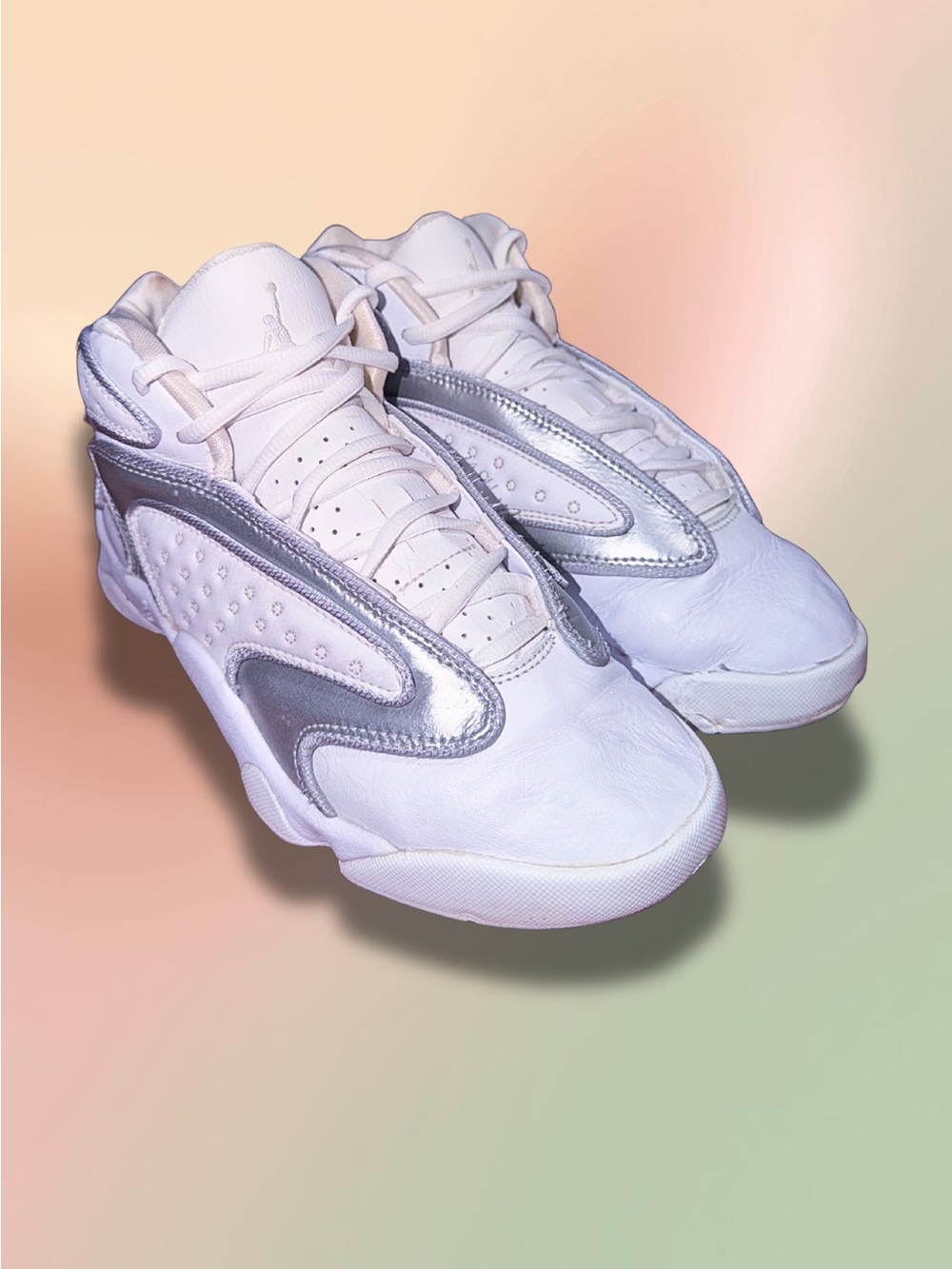 Air Jordan Women’s OG White Metallic Silver Pure Money 7W CW0907-100
